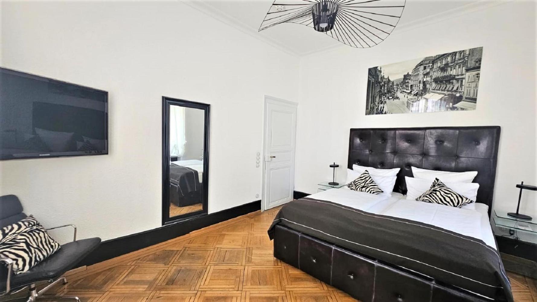 Historical Luxury Homes - Stadtvilla Mit Jacuzzi Und Garten 弗赖堡 外观 照片
