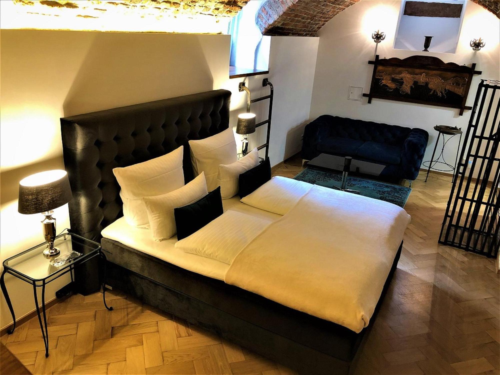 Historical Luxury Homes - Stadtvilla Mit Jacuzzi Und Garten 弗赖堡 外观 照片