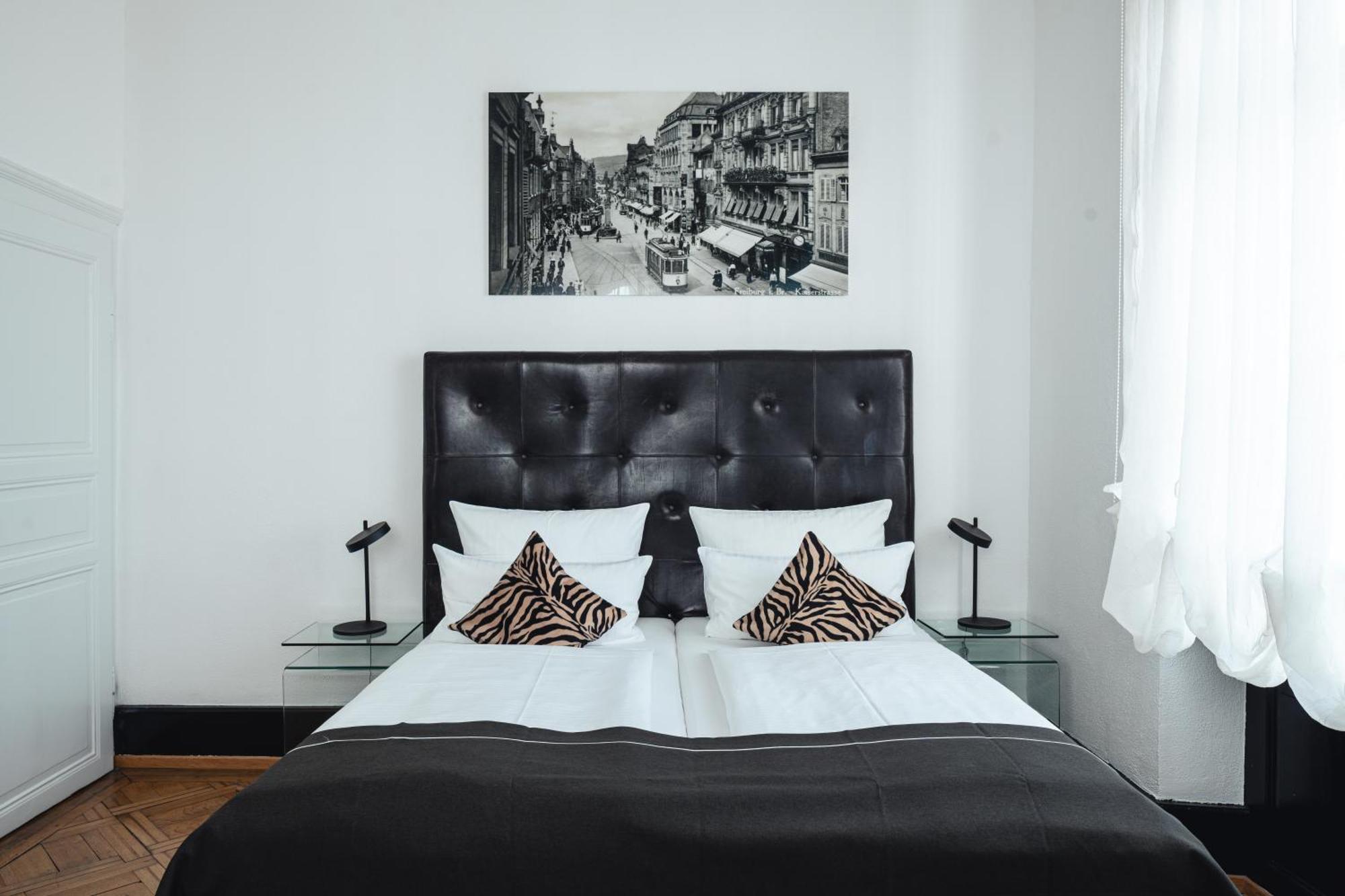 Historical Luxury Homes - Stadtvilla Mit Jacuzzi Und Garten 弗赖堡 外观 照片