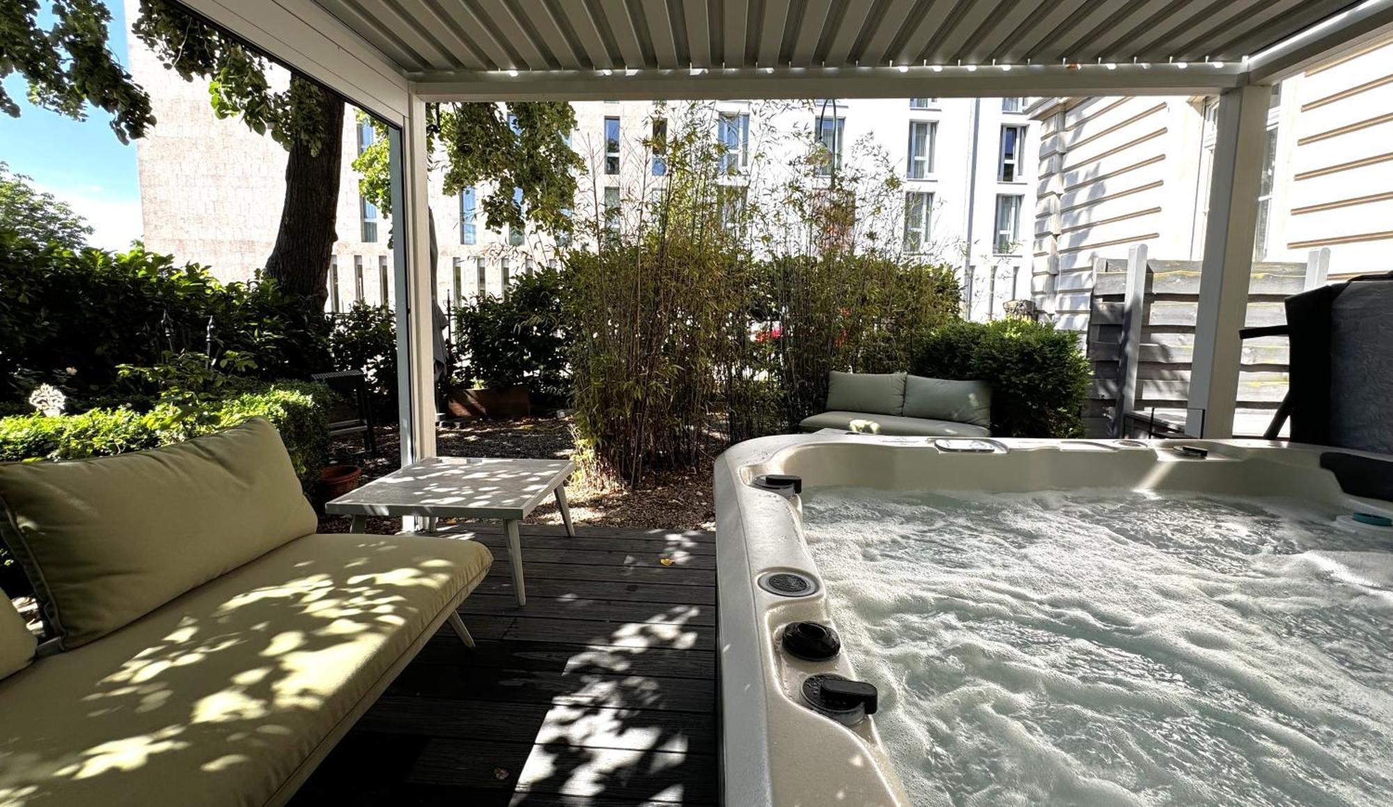 Historical Luxury Homes - Stadtvilla Mit Jacuzzi Und Garten 弗赖堡 外观 照片