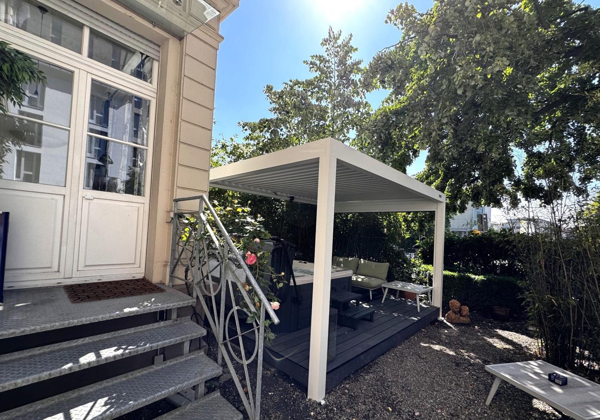 Historical Luxury Homes - Stadtvilla Mit Jacuzzi Und Garten 弗赖堡 外观 照片