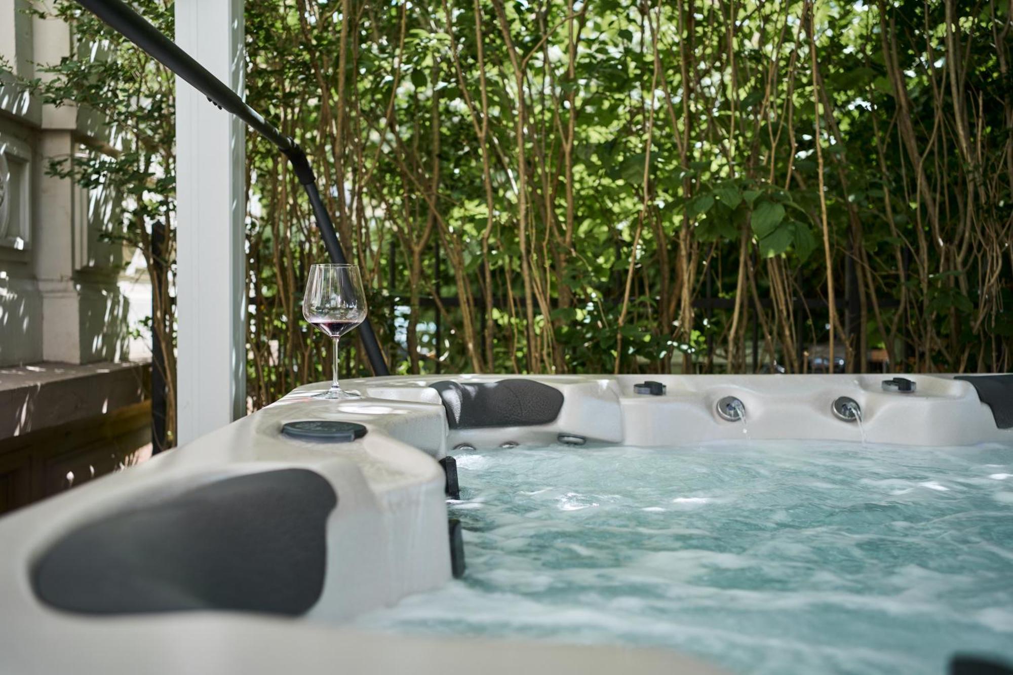 Historical Luxury Homes - Stadtvilla Mit Jacuzzi Und Garten 弗赖堡 外观 照片